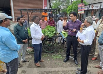 स्वच्छ सोलापूरसाठी आयुक्तांचा दौरा | कचरा टाकणाऱ्यांवर..!