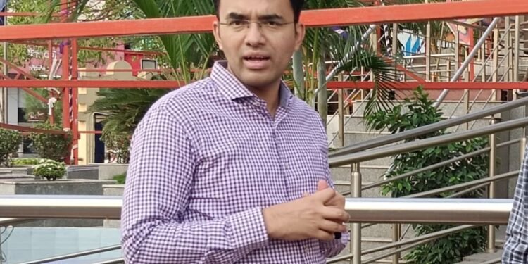 पाणी वाया घालणाऱ्यांवर आयुक्तांचा थेट कारवाईचा इशारा.!