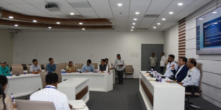 मत्स्यव्यवसाय विभाग आर्थिकदृष्ट्या सक्षम करण्यासाठी प्रयत्न करणे आवश्यक