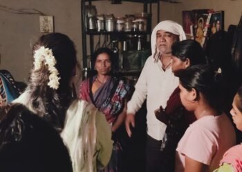 विहिरीच्या दुर्घटनेतील अल्पवयीन मुलांच्या मृत्यू प्रकरणी खासदार शिंदे यांनी कुटुंबियांचे केले सांत्वन