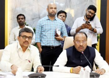 पीककर्ज नाकारणाऱ्या बँकांविरुध्द कायदेशीर कारवाई करणार