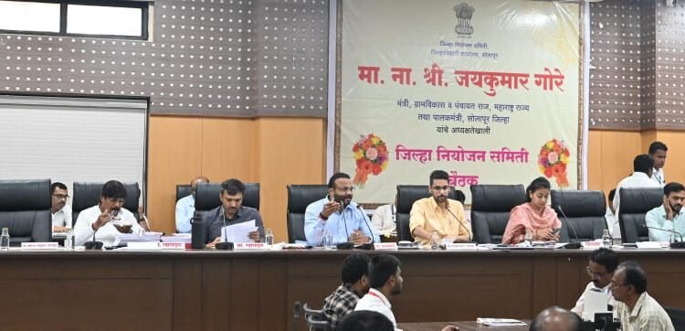 ९३५ कोटींचा निधी वेळेत खर्च करा – सर्व यंत्रणांना प्रशासनाचा आदेश