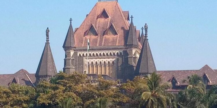 चोरीचे सोने विकत घेतल्याप्रकरणी अटकेत असलेल्या सोनारास उच्च न्यायालयातून जामीन