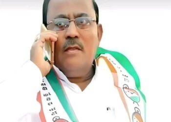 Solapur|  माजी महापौर मनोहर सपाटे यांच्यावर विनयभंगाचा गुन्हा दाखल..