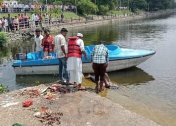 सोलापूर: #Breaking छत्रपती संभाजी महाराज तलाव (कंबर तलावात) आढळला मृतदेह
