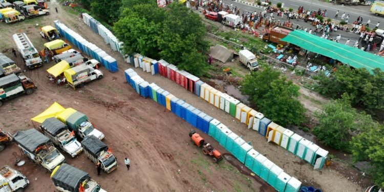 पालखी मार्गावर ११ हजार शौचालयांची सुविधा.! ग्राम विकासाच्या निर्मल वारीस मिळतोय वारकऱ्यांचा आशीर्वाद..!