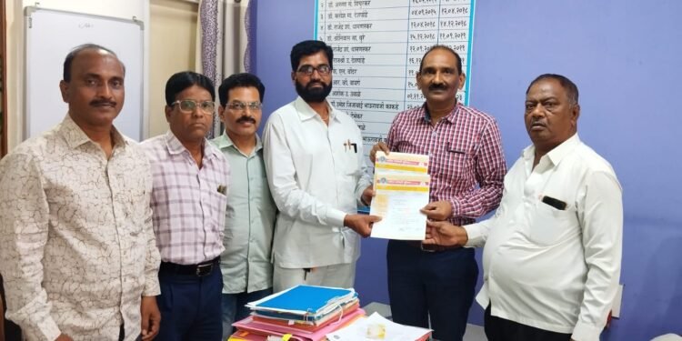 महाविद्यालयीन कर्मचाऱ्यांच्या वेतनासाठी युनियन आग्रही…