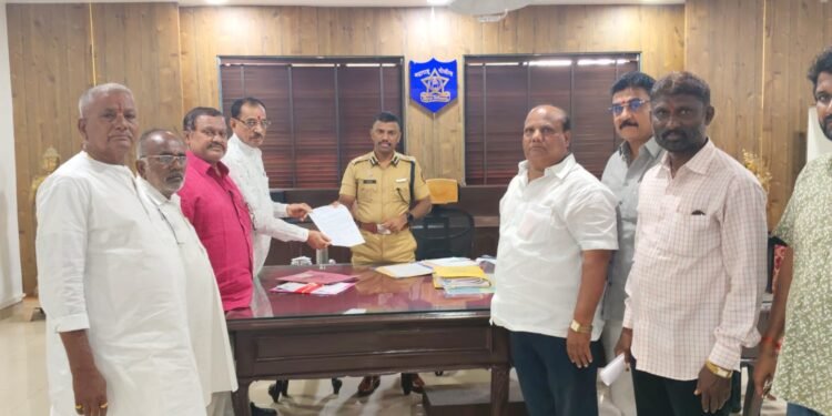 माजी महापौर सपाटेंचा पाय खोलात..? अटक न झाल्यास चक्री उपोषणाचा इशारा..