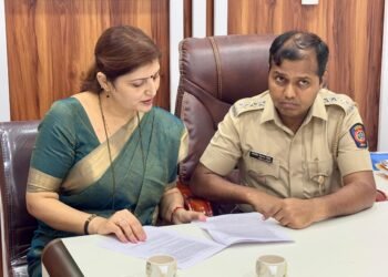 शहापूरच्या शाळेची मान्यता रद्द झाली तरी मुलांचे शैक्षणिक नुकसान होऊ नये – महिला आयोगाच्या अध्यक्ष रूपाली चाकणकर