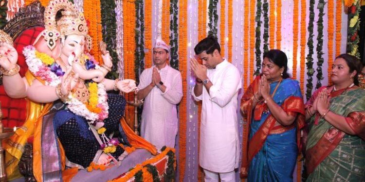 दिल्लीत गणरायाचे भक्तिमय स्वागत