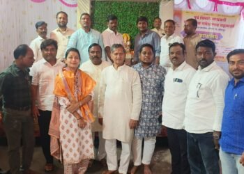 पूर्व भागाच्या विकासासाठी प्रणिती शिंदे यांची गणरायांकडे प्रार्थना..