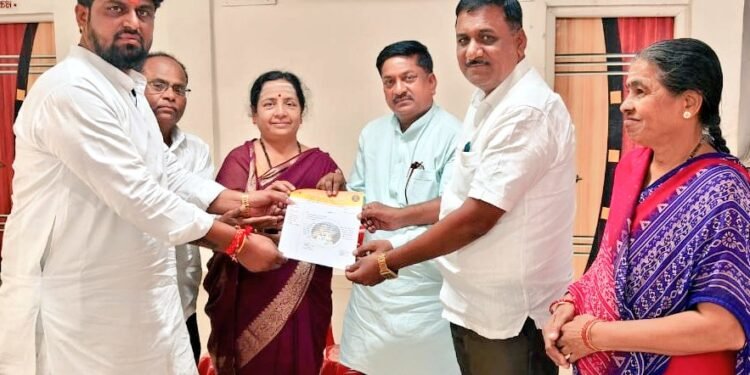 जागतिक लिंगायत महासभेच्या सोलापूर जिल्हा युवाध्यक्ष पदी बसवराज दिंडोरे तर सचिवपदी शिवानंद मगे..