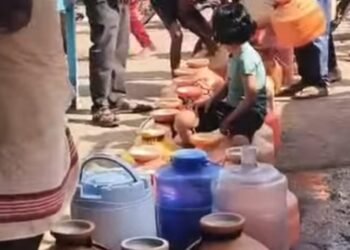 पूरग्रस्तांसाठी अर्थ मिनरल वॉटरचा जीवनदायी उपक्रम