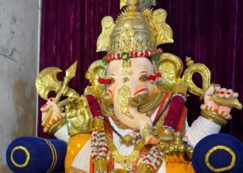 मानाच्या आजोबा गणपतीची विसर्जन मिरवणूक सकाळी ११.३० वाजता प्रारंभ – आ. विजयकुमार देशमुख