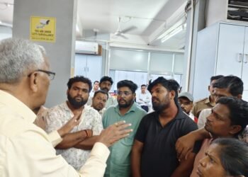 समर्थ बँकेवर आरबीआयचे निर्बंध..! खातेदार संतप्त आणि चिंताग्रस्त..! अध्यक्ष म्हणाले…