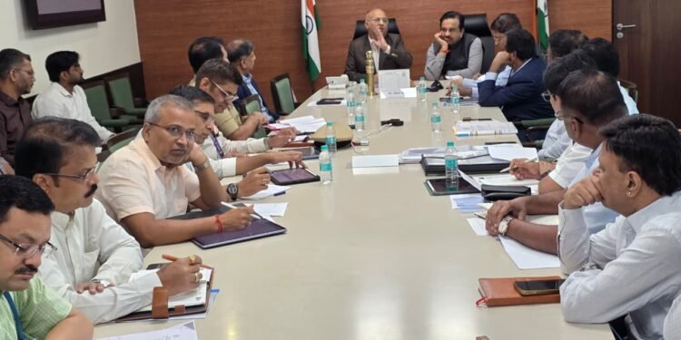 अपघात रोखण्यासाठी समन्वयाने कृती करा – रस्ता सुरक्षा समितीची राज्य शासनाला सूचना