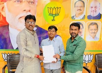 प्रभाग ७ | देवीदास बनसोडे यांची दावेदारी; भाजपच्या निष्ठावंत कार्यकर्त्याने दाखल केला इच्छुक फॉर्म..