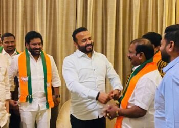 राष्ट्रवादीच्या नेत्यांनी सोडले घडयाळ…! हाती घेतले कमळ