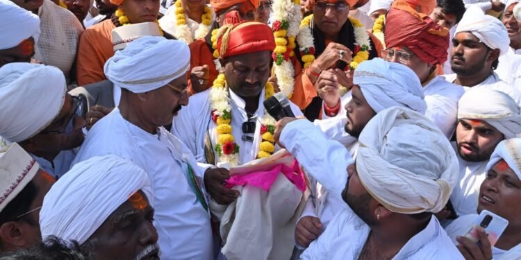 भक्तीचा महोत्सव! सोलापूरच्या ग्रामदैवत सिध्देश्वर मंदिरात अक्षता सोहळा भक्तिभावात पार”