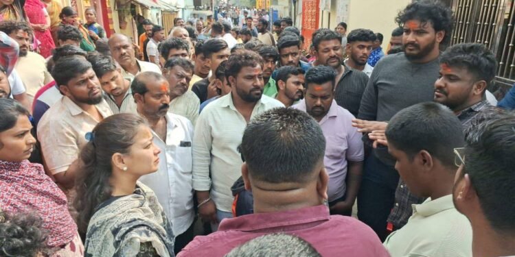 सोलापूरात बिनविरोधसाठी भाजपाचे दबावतंत्र; प्रणिती शिंदेंचा गंभीर आरोप