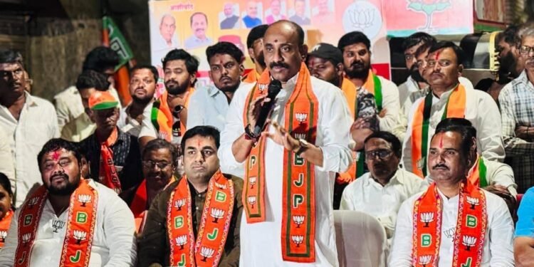 प्रभाग ११ मध्ये कोठे–कल्याणशेट्टी जोडीची जादू; विकासाच्या शब्दांनी लिंगायतबहुल भागात जल्लोष!”