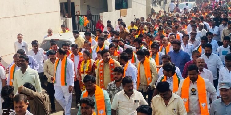 आमदार देशमुख–कोठेंच्या उपस्थितीत प्रभाग ७ भाजपमय; भव्य पदयात्रेत हजारोंचा उत्स्फूर्त प्रतिसाद